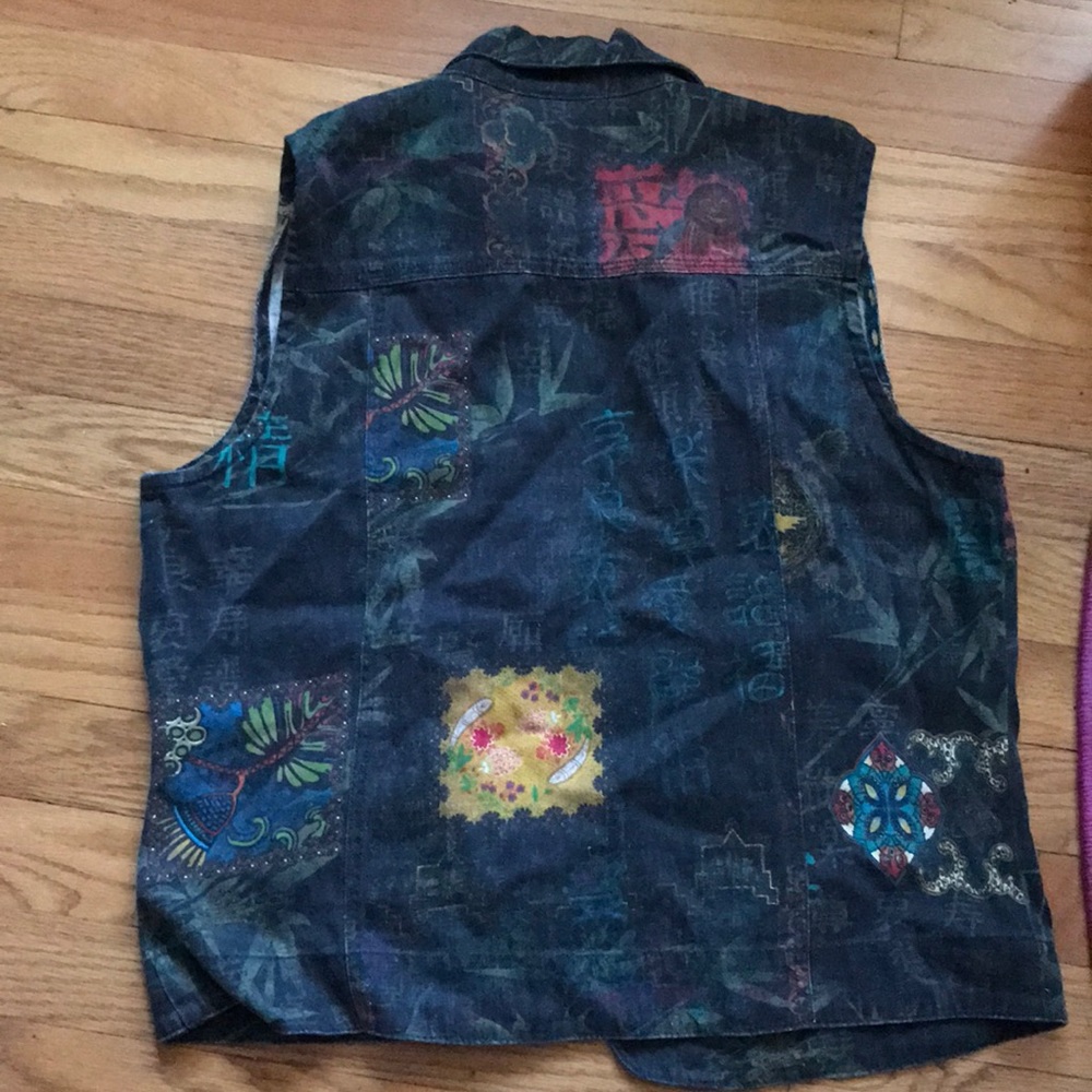 Chico’s vest 55% linen 45% cotton Japanese print